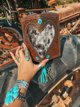 Load image into Gallery viewer, The Heart Throb Turquoise Wallet
