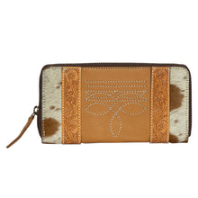 Load image into Gallery viewer, Cowhide &amp; Tooling Lthr Boot Stitch Zip Wallet

